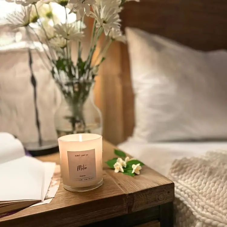 Bedroom Scented Candles or Essential Oil Diffuser
