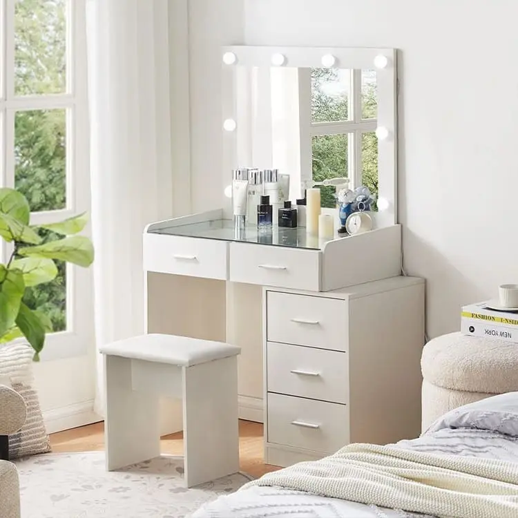 Bedroom Vanity Table or Dressing Table